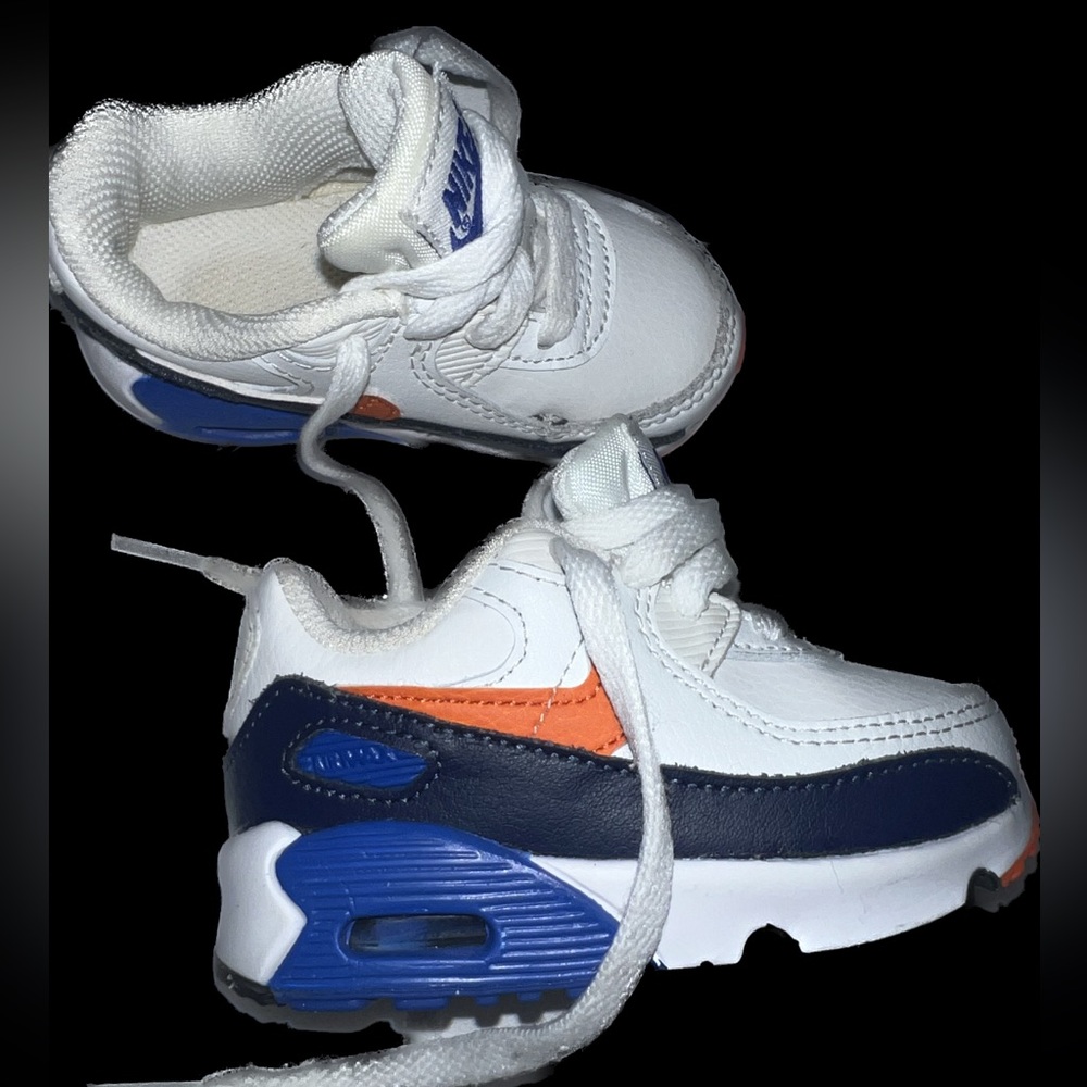 Nike Air Max size 4C